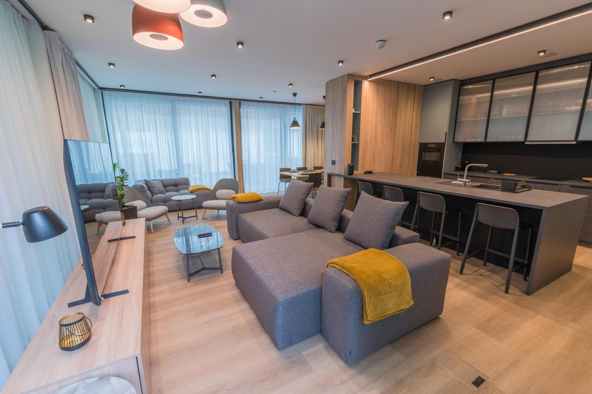 Bj81 Suite Hotel Siofok Bagian luar foto